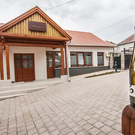 Zsirai Guest house 3*